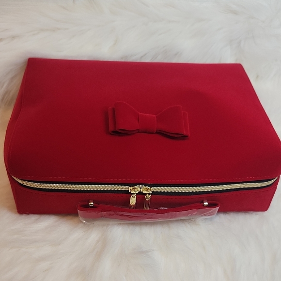 Elegant Estee Lauder Red Bow Cosmetic Bag. Size 13" by 11". - Picture 4 of 11